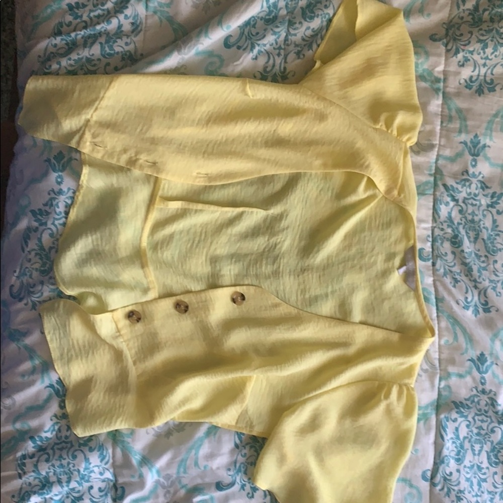 blouse - Picture 2 of 4